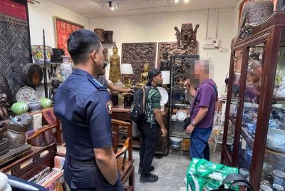 Serbuan Operasi Bersepadu Khazanah (OBK) itu dijalankan Jabatan Perlindungan Hidupan Liar dan Taman Negara (Perhilitan) dengan kerjasama Cawangan Risik Batalion 19 Pasukan Gerakan Am (PGA).