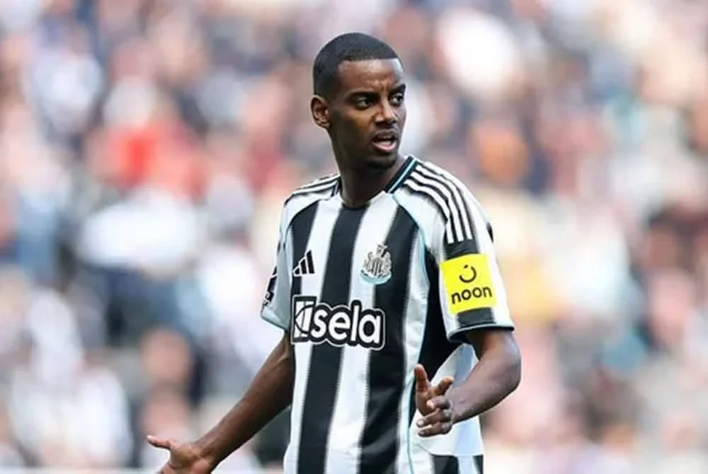 Masa depan Isak kini terus menjadi tanda tanya selepas penyerang Sweden itu menyatakan hasrat untuk mencari peluang baharu dalam perbincangan bersama pemilik kelab berkenaan dari Arab Saudi.