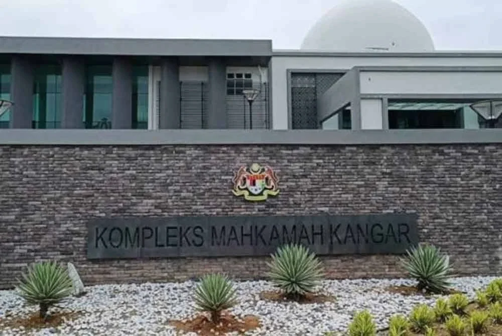Mahkamah Majistret Kangar menjatuhkan hukuman penjara 28 bulan terhadap tiga lelaki warga China, selepas mereka mengaku bersalah atas pertuduhan melakukan pecah rumah di Kuala Perlis pada Julai lepas. - Gambar hiasan