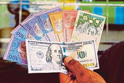 Pada jam 8 pagi, ringgit meningkat kepada 4.2190/2335 daripada 4.2250/2290 pada Rabu. - Gambar hiasan