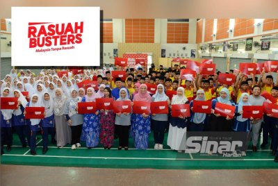 KPS Berhad ACT-I Jelajah Anti Rasuah 2.0 bersama pelajar Tingkatan 3 SMK Seksyen 18. Foto Sinar Harian MOHD HALIM ABD WAHID