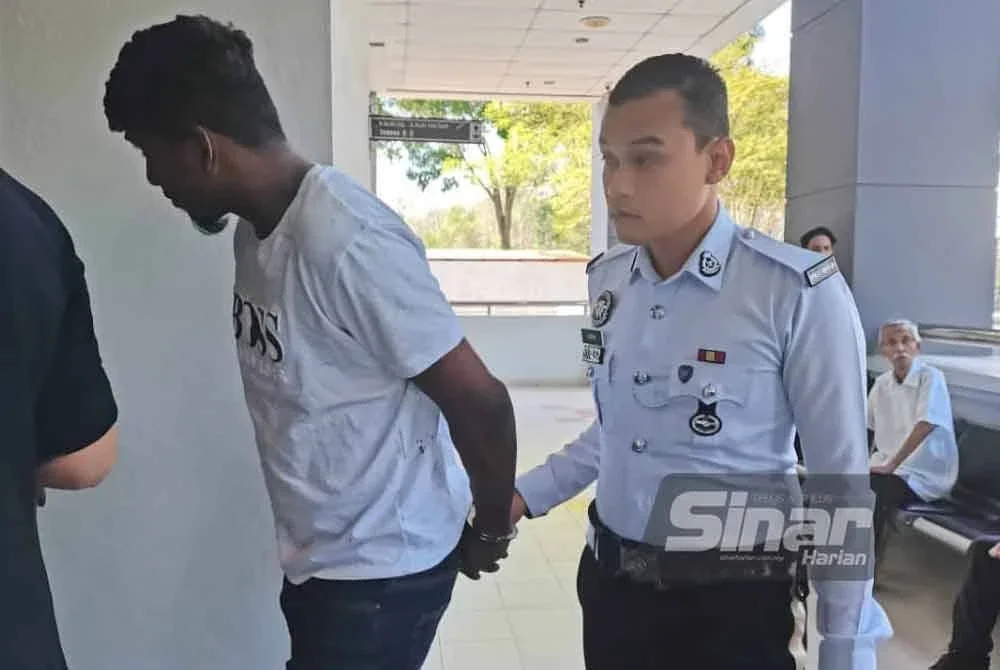 Kelindan lori didakwa di Mahkamah Majistret di sini pada Jumaat atas pertuduhan memandu dalam keadaan mabuk hingga menyebabkan kematian anggota polis, Isnin lalu.