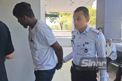 Kelindan lori didakwa di Mahkamah Majistret di sini pada Jumaat atas pertuduhan memandu dalam keadaan mabuk hingga menyebabkan kematian anggota polis, Isnin lalu.