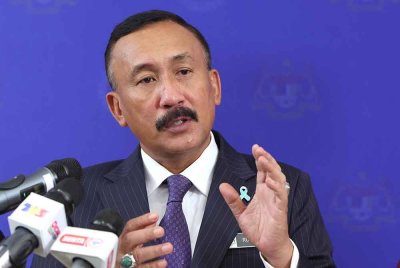 Ketua Pengarah Agensi Anti Dadah Kebangsaan (AADK), Datuk Ruslin Jusoh ketika sidang media pada Majlis Perhimpunan Bulanan Agensi Antidadah Kebangsaan (AADK) Bagi Bulan Ogos 2025 dan Peluncuran Kampung Angkat Bebas Dadah di Ibu Pejabat Agensi Antidadah Kebangsaan pada Jumaat. Foto Bernama