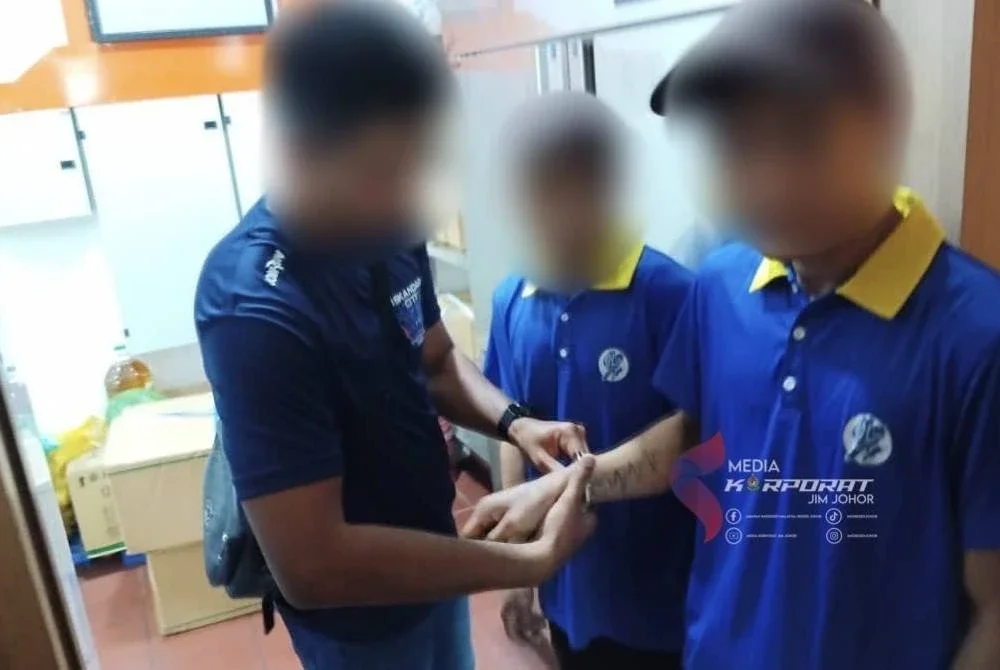 Antara warga asing yang ditahan dalam operasi berkenaan. Foto JIM Johor