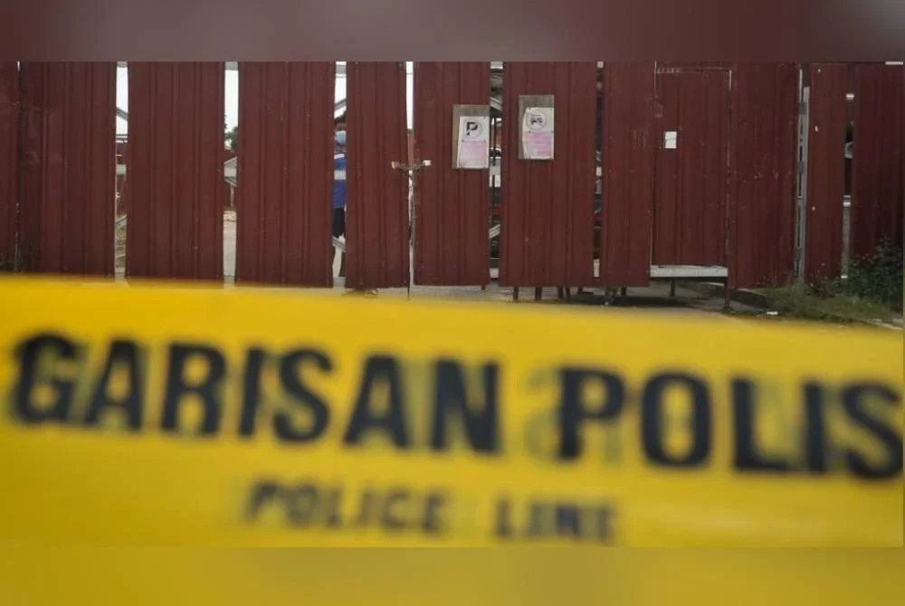 Orang ramai dinasihatkan tidak menghampiri kawasan terbabit sehingga tindakan pemusnahan dilakukan unit pemusnah bom Ibu Pejabat Polis Kontinjen Sabah. Gambar hiasan