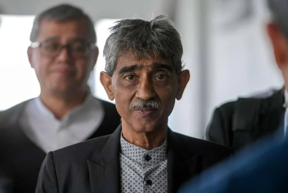 Mahkamah Tinggi pada Isnin menolak tuntutan peguam Mohamed Haniff Khatri Abdulla sebanyak RM12.5 juta terhadap Parti Pribumi Bersatu Malaysia (Bersatu) dan tiga yang lain, memutuskan bahawa tiada asas kontrak untuk pembayaran. Foto Bernama