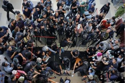 RUU Pekerja Gig yang akan dibentangkan bacaan kali pertamanya hari ini bakal memperluaskan lagi kategori pekerja industri tersebut, bukan sekadar sektor p-hailing dan e-hailing sahaja sebaliknya antara yang turut termasuk dalam jadual pekerja gig ialah wartawan, pemberita sambilan, juruvideo dan jurugambar. Gambar hiasan Bernama