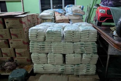 PGA menggagalkan penyeludupan pelbagai barang kawalan bersubsidi, beras serta produk kosmetik dalam siri operasi Op Taring Wawasan di sekitar Pasir Mas, Tumpat dan Rantau Panjang. Foto: PGA