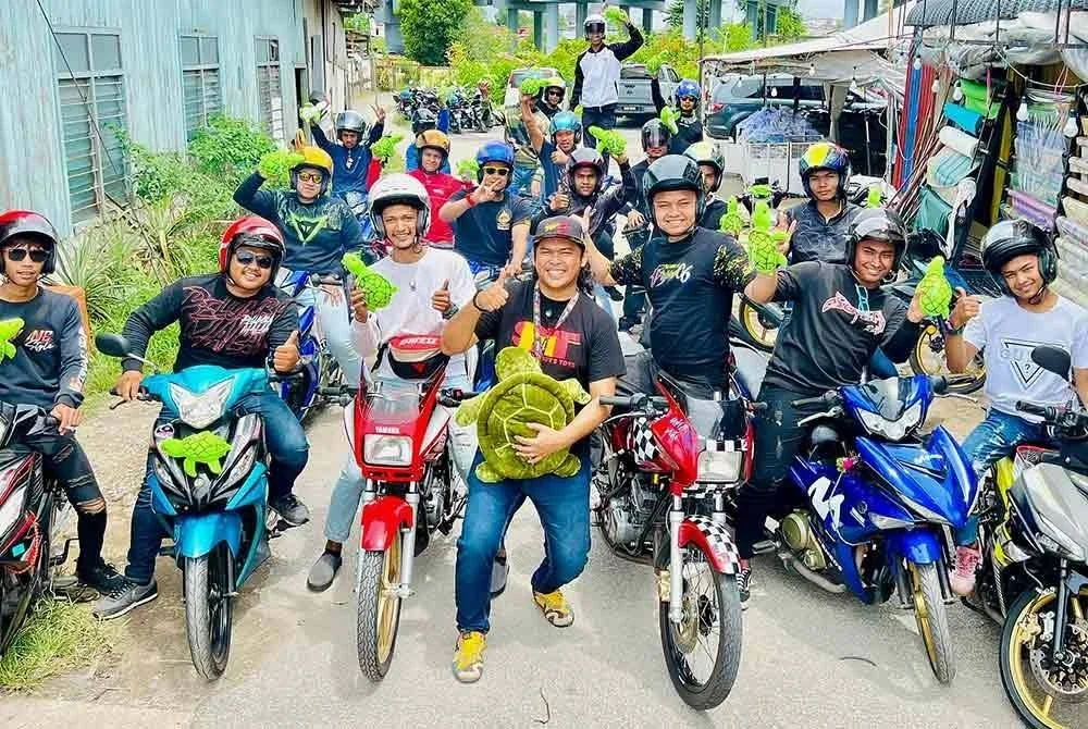 Fenomena baharu, ‘penyu galas belakang’ menjadi pilihan peminat motosikal RX-Z yang membanjiri Kuala Terengganu sepanjang Himpunan RXZ Members 7.0 di Kuala Nerus, baru-baru ini.