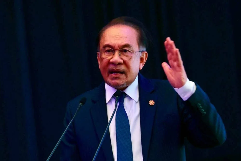 Anwar berucap sebelum meluncurkan program CD:NXT CelcomDigi di CelcomDigi Hub pada Selasa. Foto Bernama