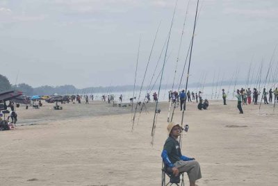 Pantai Sepat yang menjadi lokasi pertandingan Shimano Surfcasting Ahad ini.
