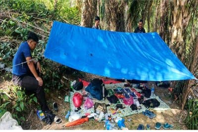 Polis Bera menahan empat lelaki dan merampas heroin serta syabu bernilai RM14,706.40 dalam Ops Hawk di Felda Bukit Puchong, Triang. Foto PDRM