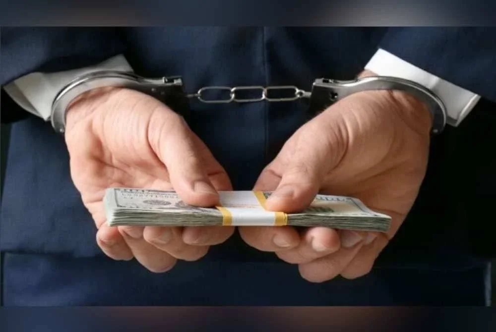 Rasuah bukan sekadar salah laku individu tetapi gejala sistemik yang meruntuhkan kepercayaan rakyat dan mengancam kedaulatan negara. Gambar hiasan