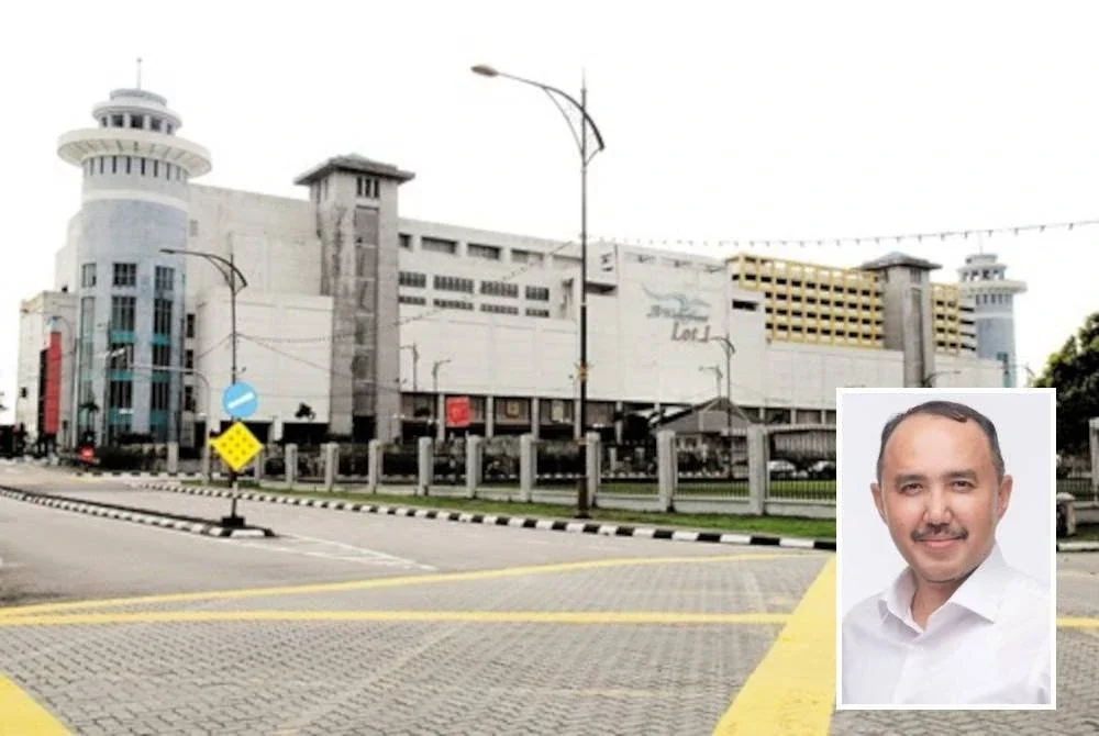 Lot 1 yang menelan kos pembinaan lebih RM100 juta pada 25 tahun lalu kini terbiar. (Gambar kecil: Mohd Jafni)