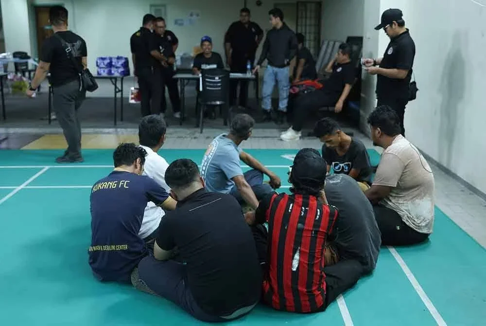 AADK Kelantan menahan 161 individu di daerah Bachok, Pasir Mas, Kuala Krai dan Kota Bharu yang dikenal pasti mempunyai kadar penagihan tinggi. Foto Bernama