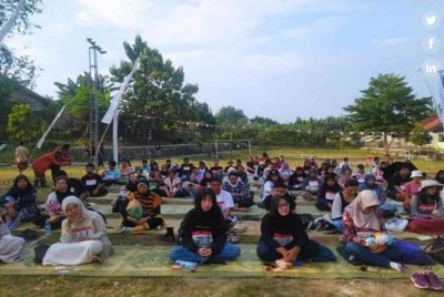 Peserta di tempatkan di kawasan terbuka. Agensi