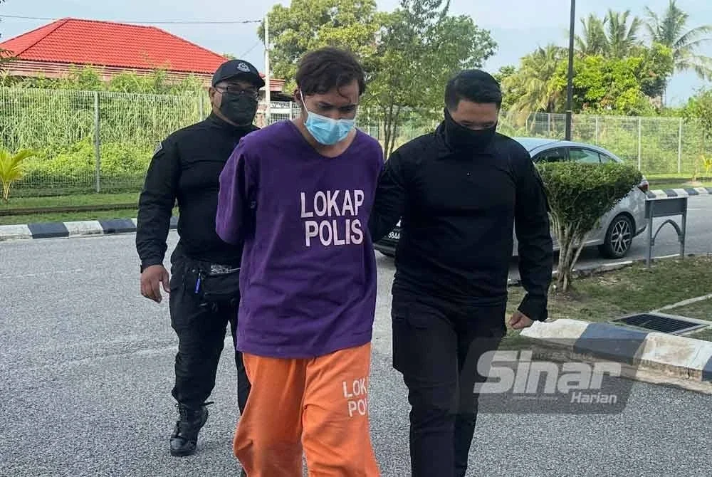 Muhammad Aiman (tengah) berdepan sembilan pertuduhan amang seksual fizikal terhadap dua kanak-kanak perempuan. FOTO SINAR HARIAN - ADILA SHARINNI WAHID