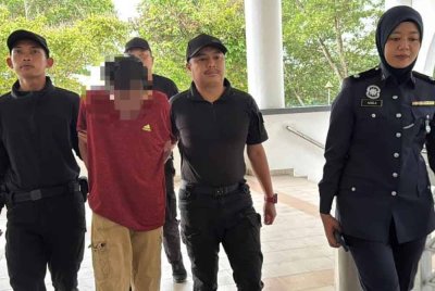 Seorang buruh binaan mengaku bersalah di Mahkamah Sesyen di sini atas 13 pertuduhan melakukan amang seksual dan rogol ke atas empat anak tiri bawah umur.