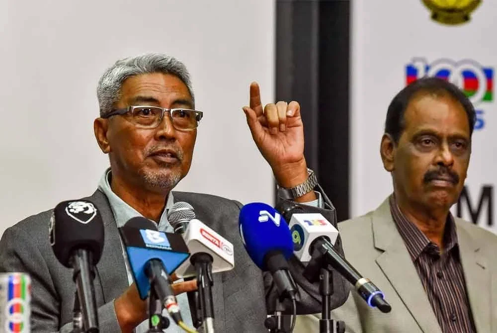 Mohd Yusoff mengadakan sidang media susulan peletakan jawatan Mohd Joehari sebagai Presiden FAM di Wisma FAM pada Jumaat. Foto Bernama