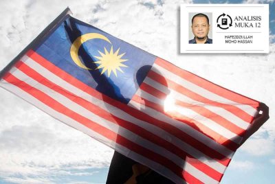 Memerangi rasuah sama macam mengibarkan Jalur Gemilang kerana ia meniupkan semangat cinta, kasih dan sayang terhadap negara. Gambar hiasan