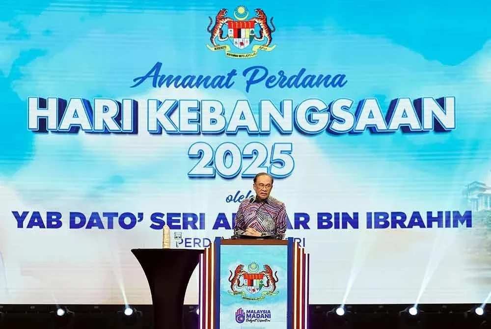 Anwar menyampaikan ucapan pada Majlis Amanat Perdana Hari Kebangsaan 2025 di Taman Ekspo Pertanian Malaysia Serdang (MAEPS) pada Sabtu. Foto Bernama