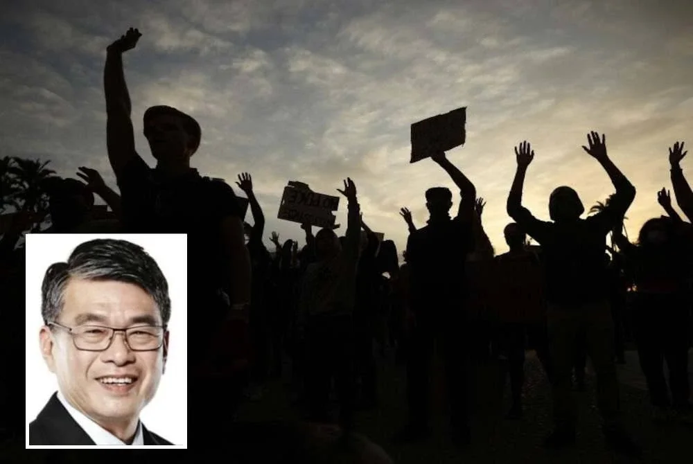 Kebebasan bersuara menjadi tidak nyata dan penguatkuasaan boleh bersifat sewenang-wenangnya apabila perundangan tidak jelas. (Gambar kecil: William)