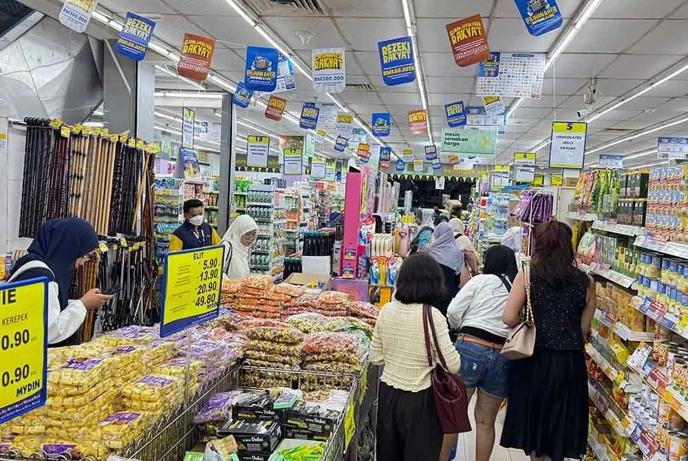 Tinjauan mendapati orang ramai seronok memilih barang untuk dibeli menggunakan wang sumbangan SARA.