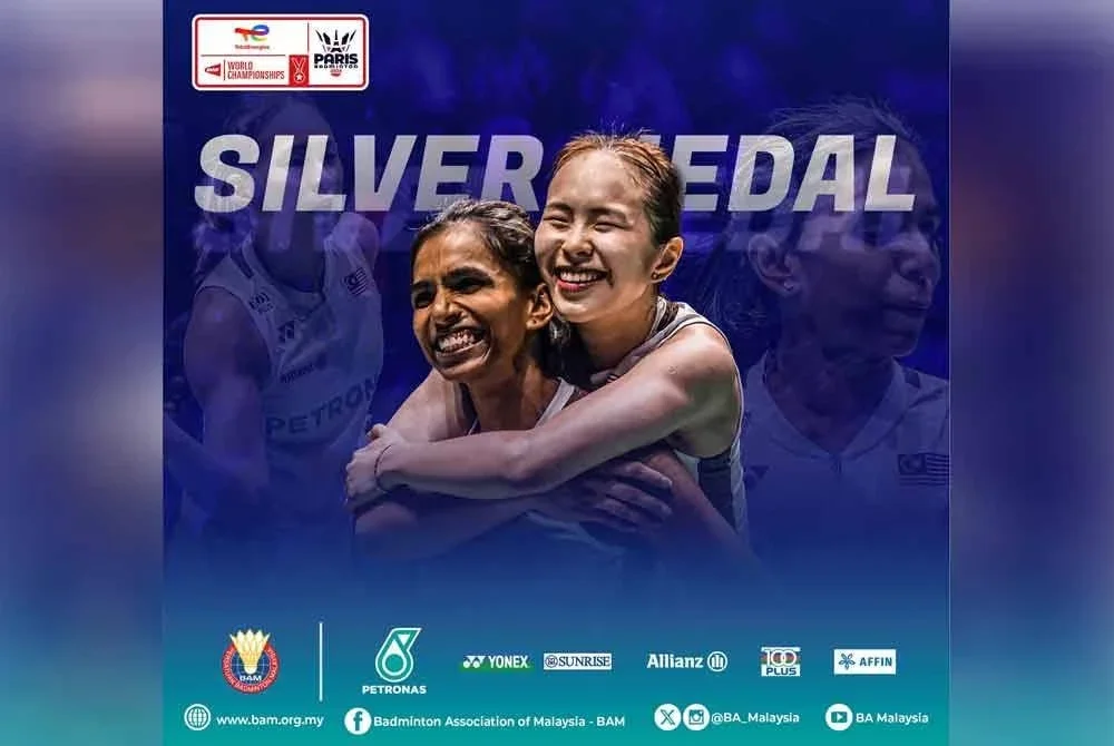 Pearly-Thinaah meraih pingat perak di Kejohanan Badminton Dunia 2025.