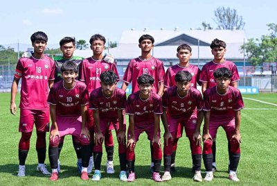 Kesebelasan utama pasukan SMK Seksyen 19, Shah Alam Piala Datuk Mokhtar Dahari B-18.