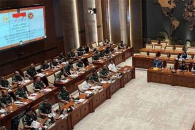 Dewan Perwakilan Rakyat (DPR) Indonesia kembali mengadakan mesyuarat di kompleks Parlimen, Jakarta pada Isnin. -Foto: Agensi