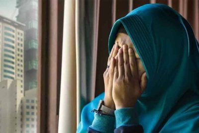 Seorang kerani akaun kerugian hampir RM300,000 selepas diperdaya sindiket tawaran kerja sambilan tidak wujud melalui aplikasi TikTok bulan lepas.