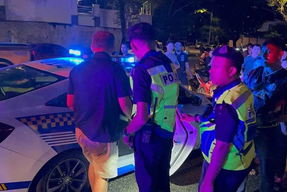 Suspek berusia 55 tahun ditahan reman untuk siasatan lanjut.