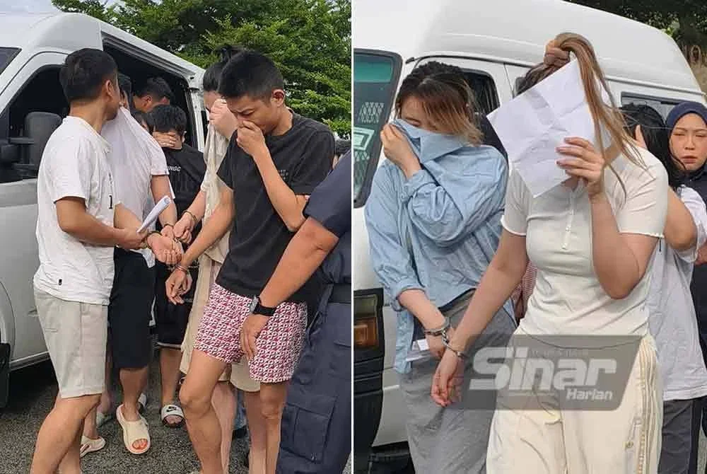 Tertuduh terdiri daripada 31 lelaki dan lima wanita berusia antara 21 hingga 44 tahun.