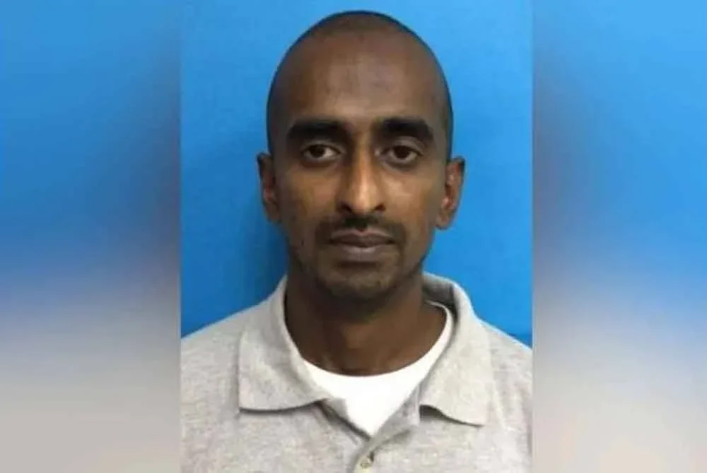 Banduan lelaki yang dilaporkan menghilangkan diri ketika menjalani Program Pelepasan Banduan Secara Lesen (PBSL) di Desa Coalfields, di sini pada Jumaat lalu, dipercayai masih berada dalam negara.