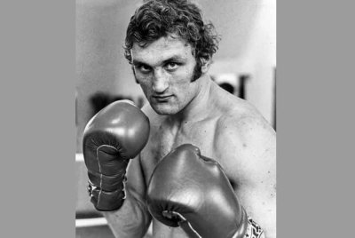 Joe Bugner, peninju heavyweight Britain yang pernah menentang Muhammad Ali dan Joe Frazier.