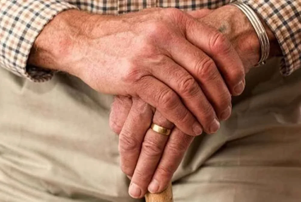 Kisah pasangan Kofu dan Aiko cetus perbincangan hangat di media sosial Jepun. - Gambar hiasan