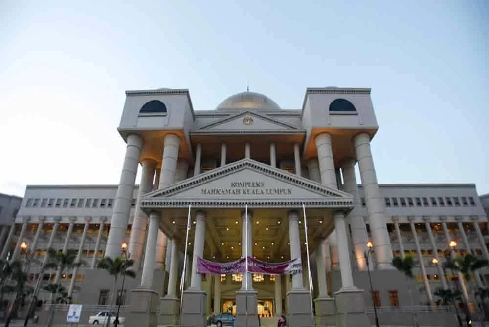 Tiga beranak mengaku tidak bersalah di Mahkamah Sesyen Kuala Lumpur pada Rabu atas pertuduhan memperdagangkan seorang wanita warga Indonesia bagi tujuan eksploitasi kerja paksa sejak Mac 2023. Gambar hiasan