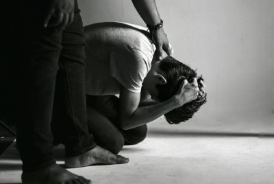 Buli seolah-olah menjadi satu fenomena sosial yang serius yang sering berlaku dalam pelbagai kalangan masyarakat. Gambar hiasan