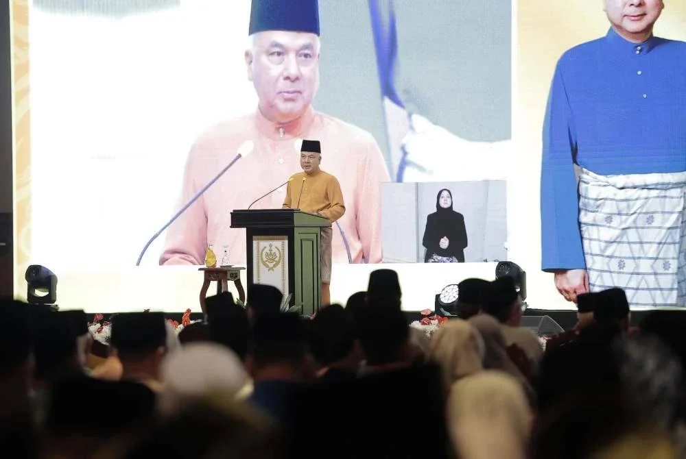 Sultan Nazrin bertitah mengingatkan bahawa perjanjian yang telah dipersetujui semasa negara mencapai kemerdekaan tidak boleh dipersoalkan sewenang-wenangnya.