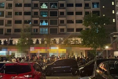 Kejadian berlaku di sebuah kondominium di Bayan Lepas pada malam Rabu.