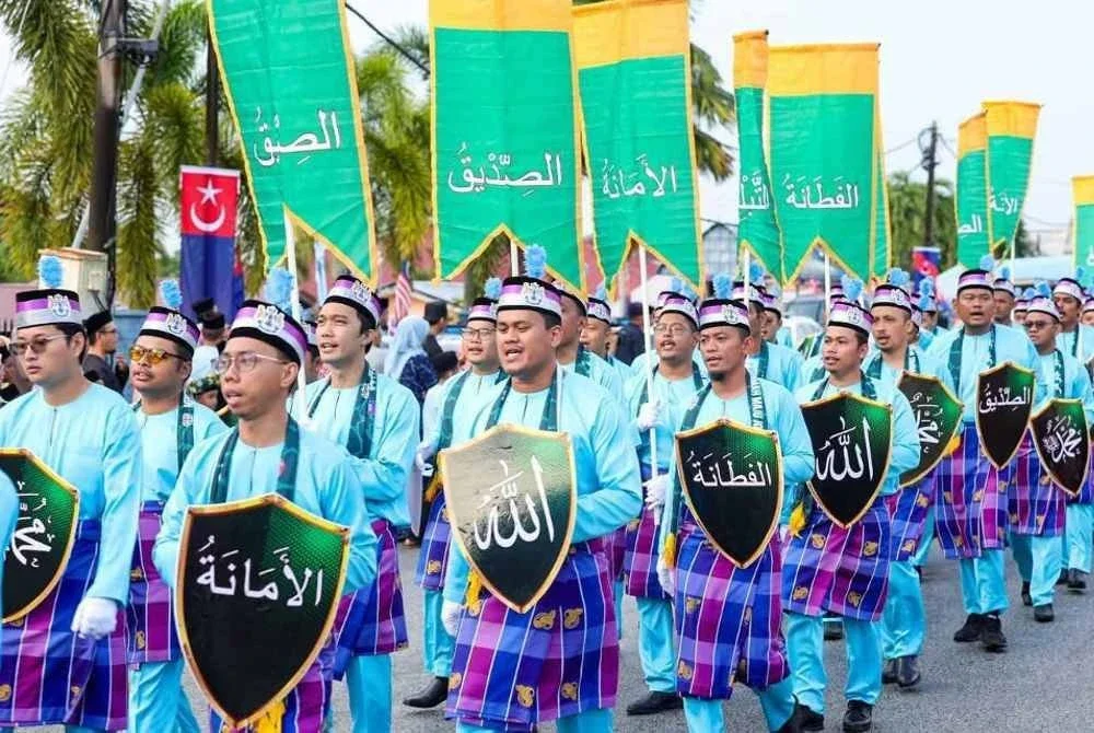 Sambutan Maulidur Rasul peringkat negeri Johor berlangsung di Kluang. - Foto FB Onn Hafiz