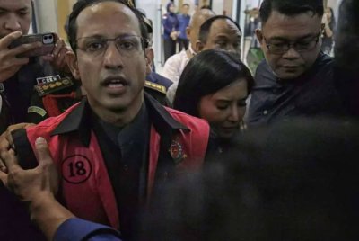 Nadiem sebelum ini dikenali sebagai tokoh teknologi dan pengasas Gojek, ditahan di pejabat Jabatan Peguam Negara di Jakarta pada Khamis. Foto Agensi