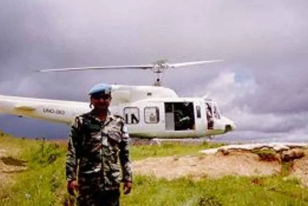 Helikopter merupakan salah satu pengangkutan yang digunakan ketika bertugas di Timor Timur.