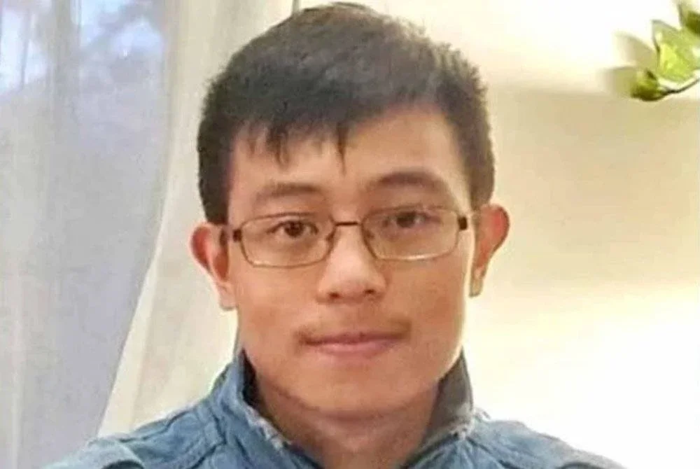 David Balisong, 17, diserahkan semula kepada ibunya semalam sebelum dilaporkan pulang ke negaranya hari ini.