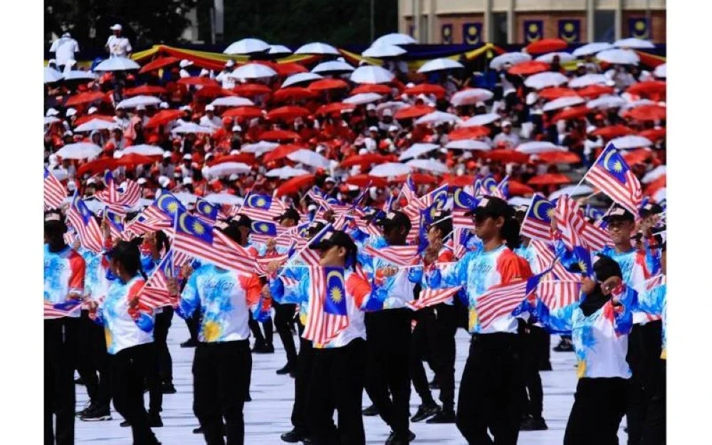 Kita semua perlu memainkan peranan penting membentuk masa depan yang lebih baik.