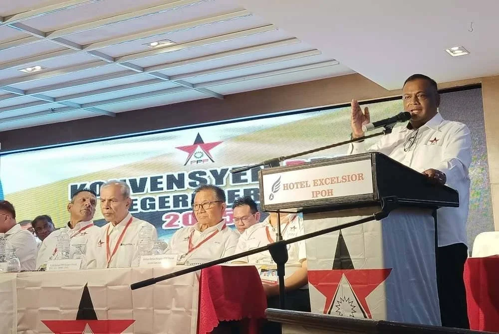 Loga Bala ketika menyampaikan ucapan sempena Konvensyen MyPPP Perak ke-72 di Ipoh pada Ahad.