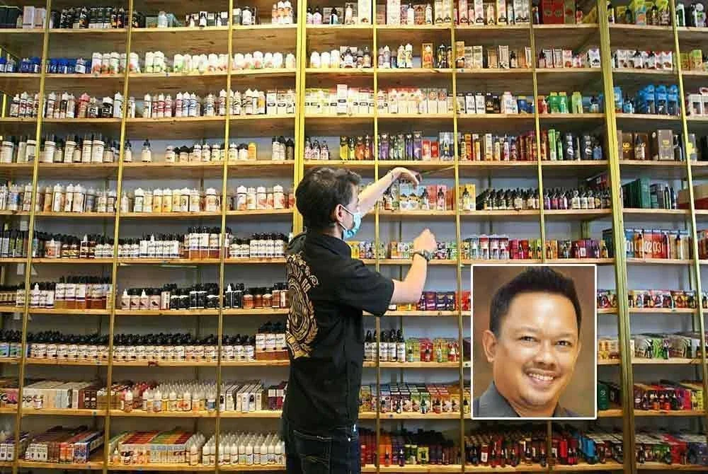 Persatuan Peruncit Peranti dan Cecair Rokok Elektronik (MRECA) mendakwa laporan terkini Jawatankuasa Pilihan Khas Parlimen (PSSC) Kesihatan mengenai penggunaan vape di Malaysia bersifat berat sebelah. Gambar hiasan (Gambar kecil: Adzwan)