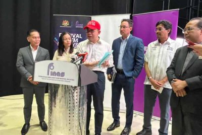 Steven (empat dari kanan) ketika mengadakan sidang akhbar pada Majlis Taklimat Khas RUU Pekerja Gig 2025 di Finas pada Isnin.