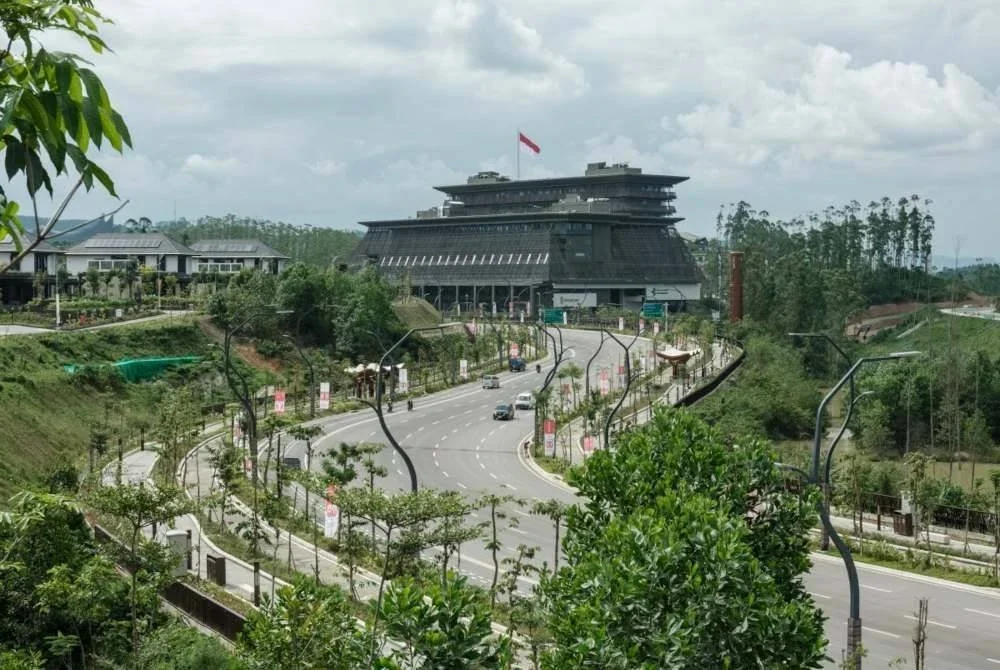 Salah sebuah hospital yang dibangunkan di kawasan tersebut. Foto AFP